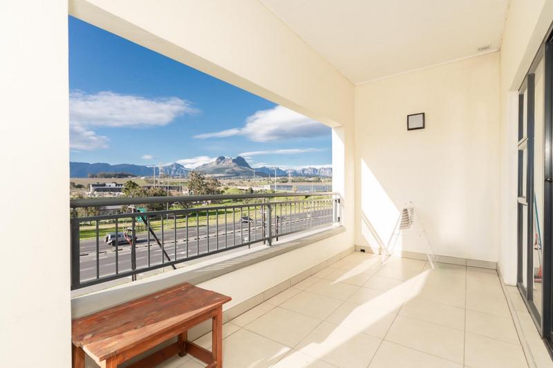 2 Bedroom Property for Sale in The Huntsman Western Cape